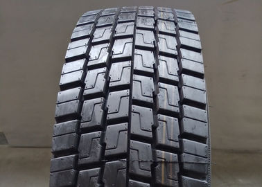 Bloquez les matériaux 295/80R22.5 du caoutchouc naturel de pneus de camion de route de modèle